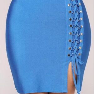 Blue fitted skirt